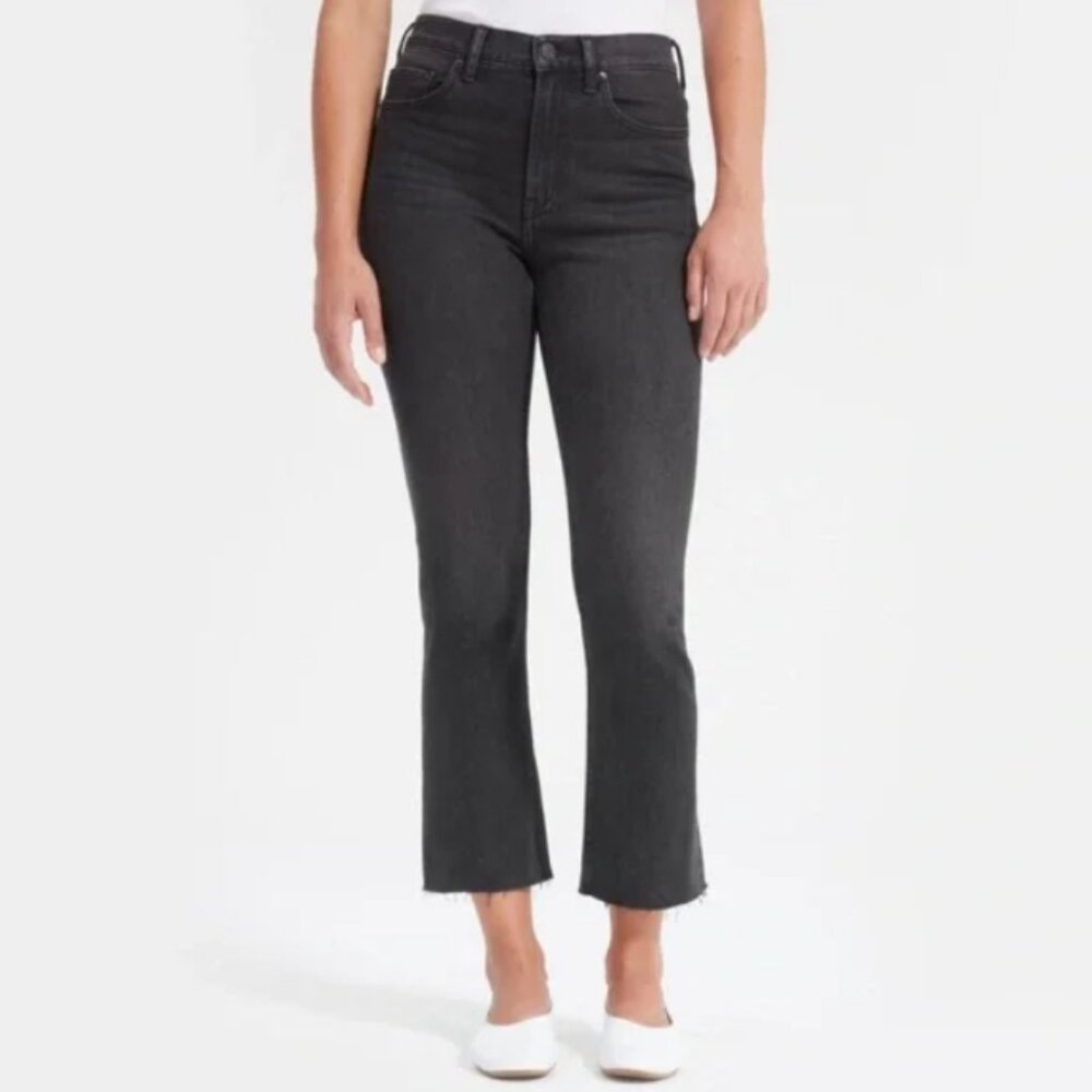 Everlane High Rise Kick Crop Skinny Frayed Hem Jeans in Washed Black